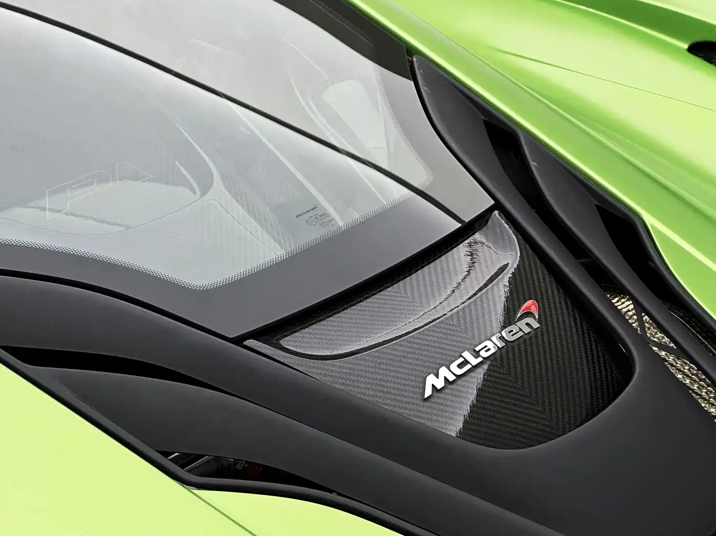 McLaren P1 2014 2014 3.8T Standard