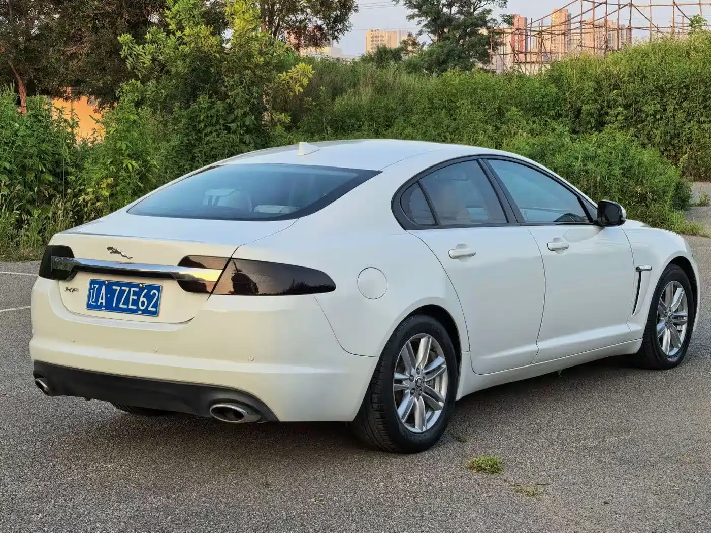 Jaguar XF 2013 2013 XF 2.0T Luxury Edition