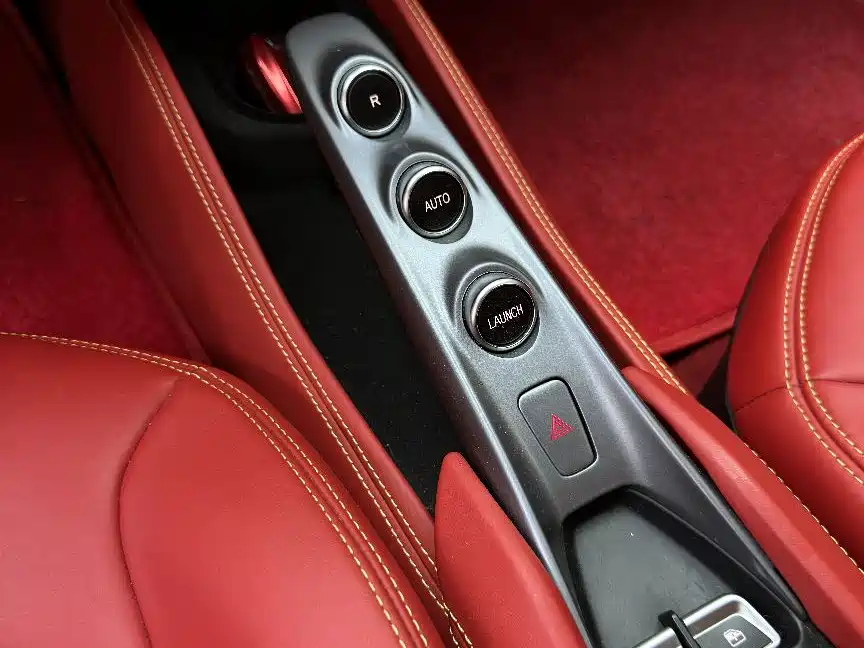 Ferrari F8 2021 2019 Tributo 3.9T V8