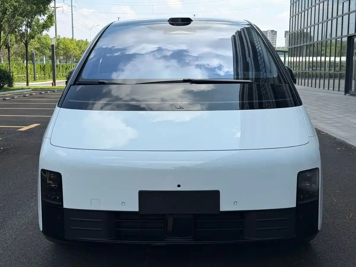 Li Auto MEGA 2025 2025 Ultra Smart Renewal Edition