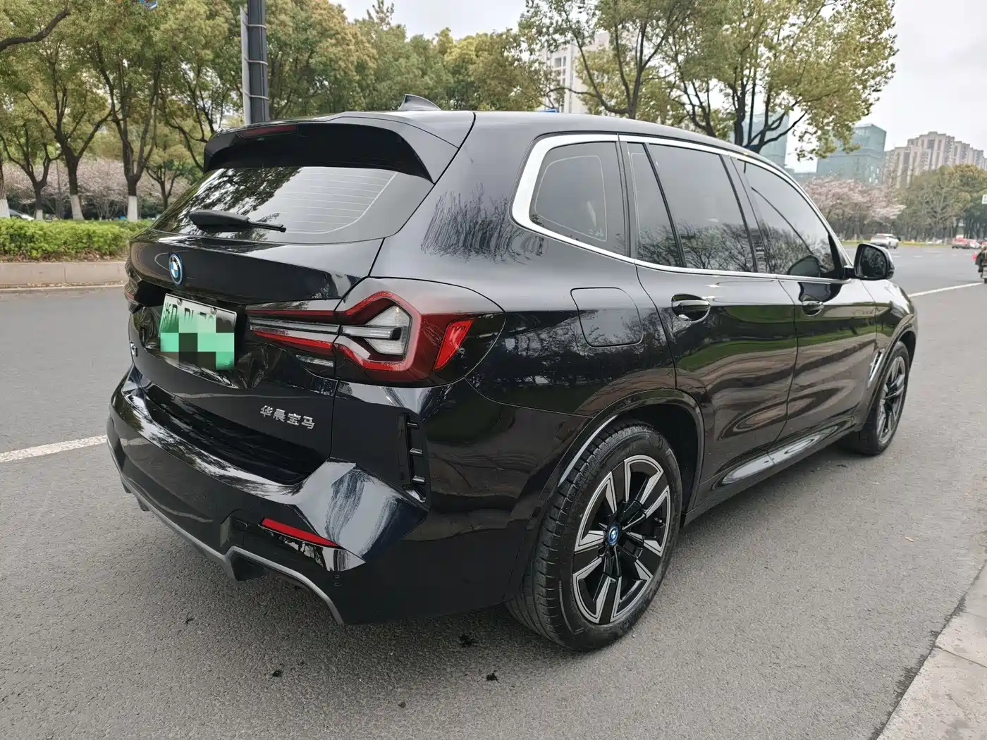 BMW IX3