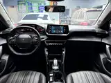 Photo 10 - Peugeot 2008