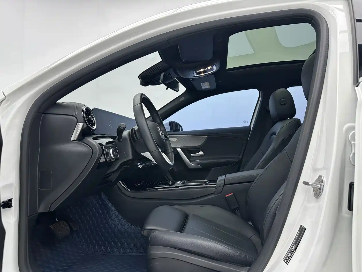 Фото 5 - Mercedes-Benz A-Class