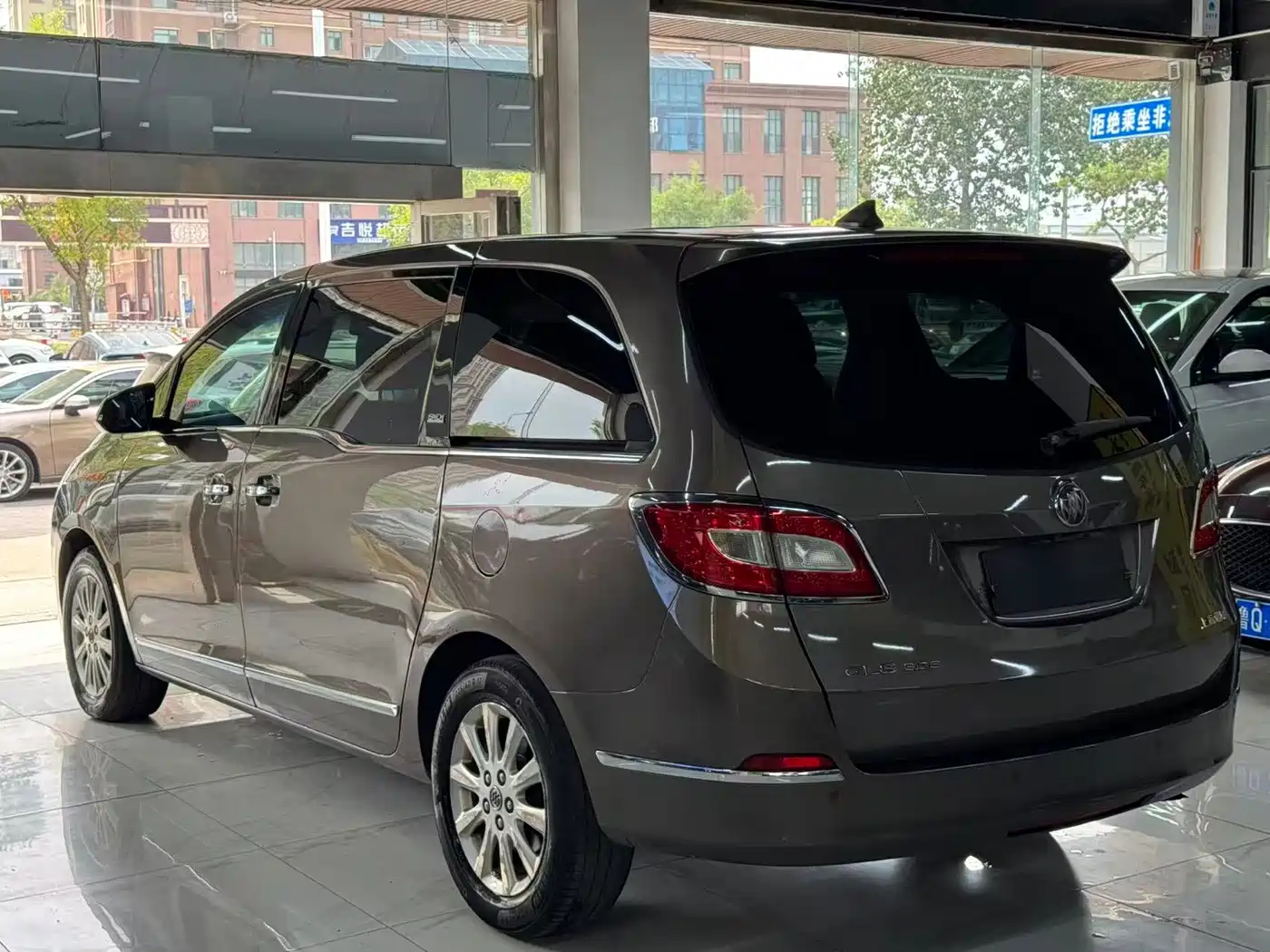 Buick GL8 2011 2011 3.0L XT Luxury Business Flagship