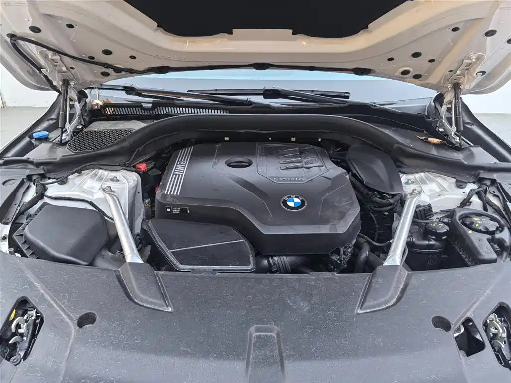 BMW 6 Series GT 2024 2022 Model 630i Luxury Design Package