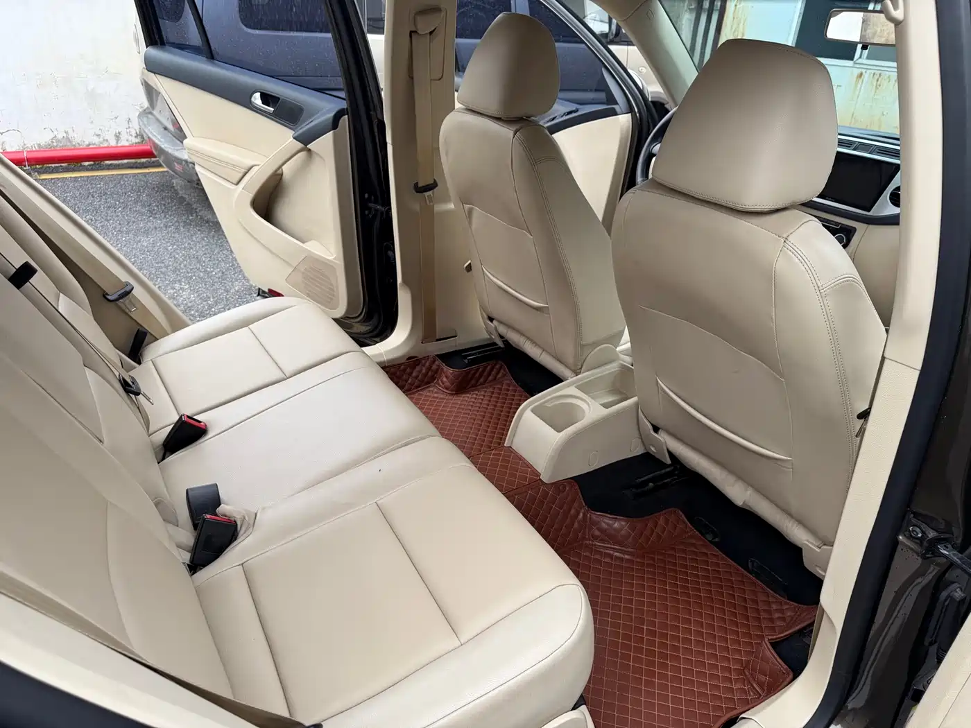 Volkswagen Tiguan 2015 1.8TSI Automatic 2WD Trendline фото 10