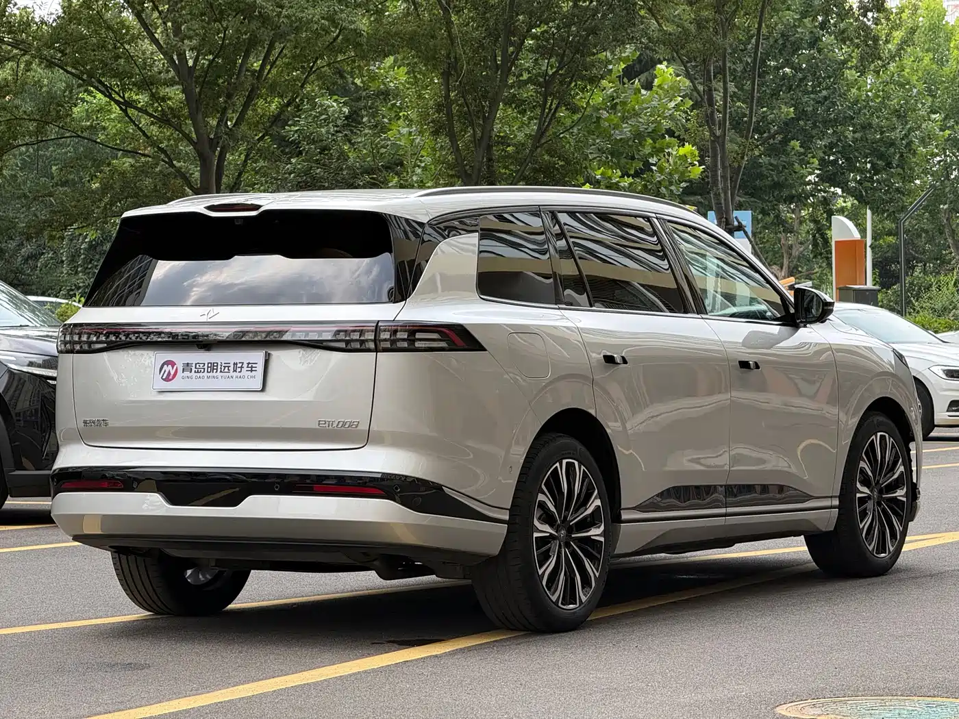 Dongfeng Yipai eπ008 2025 2026 6-seater EREV Family Joy Edition