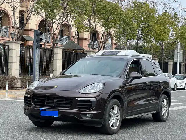 PORSCHE CAYENNE