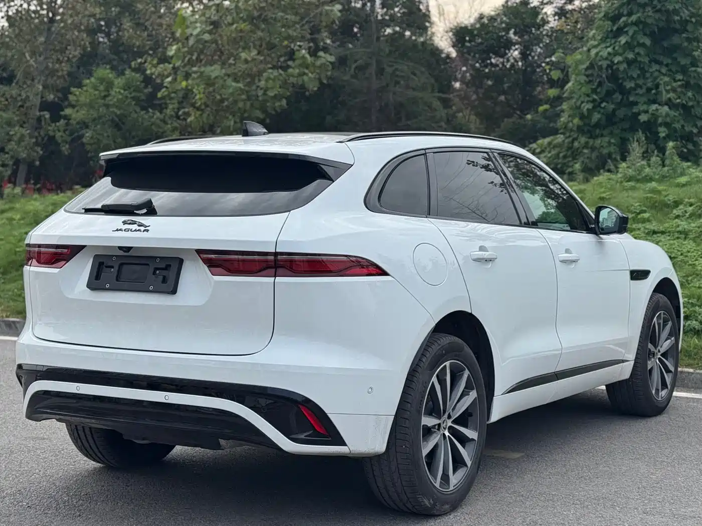 Jaguar F-PACE 2024 2025 P250 R-Dynamic SE