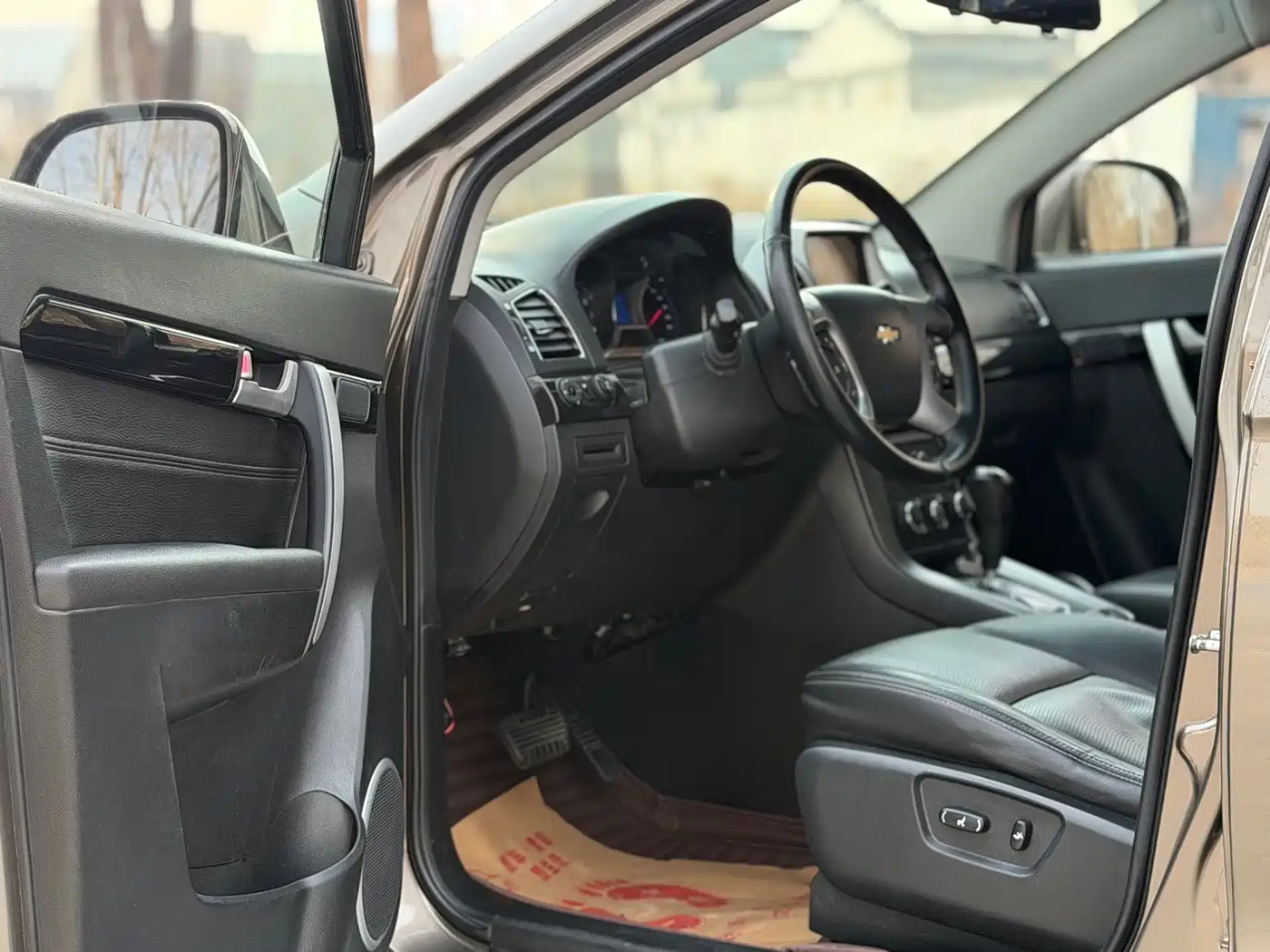 Chevrolet Captiva 2015 2.4L AWD Flagship 7-Seater фото 9