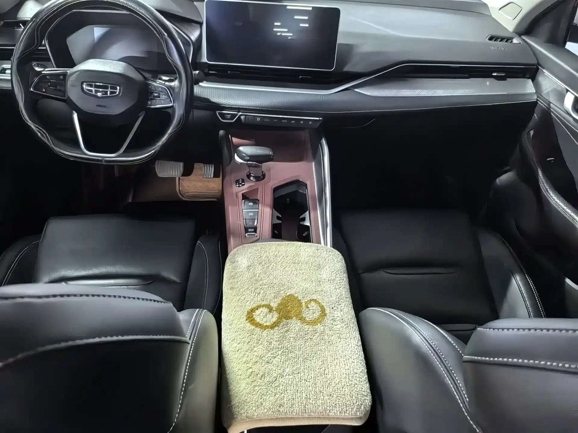 Фото 7 - Geely Preface