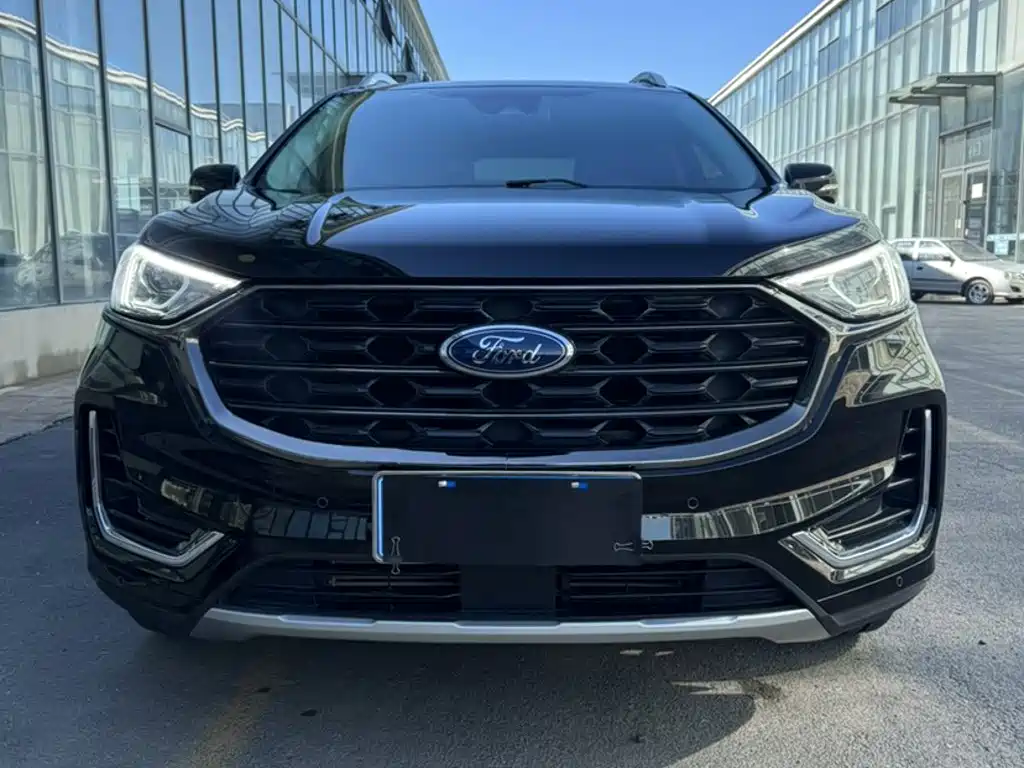 Фото 7 - Ford Edge