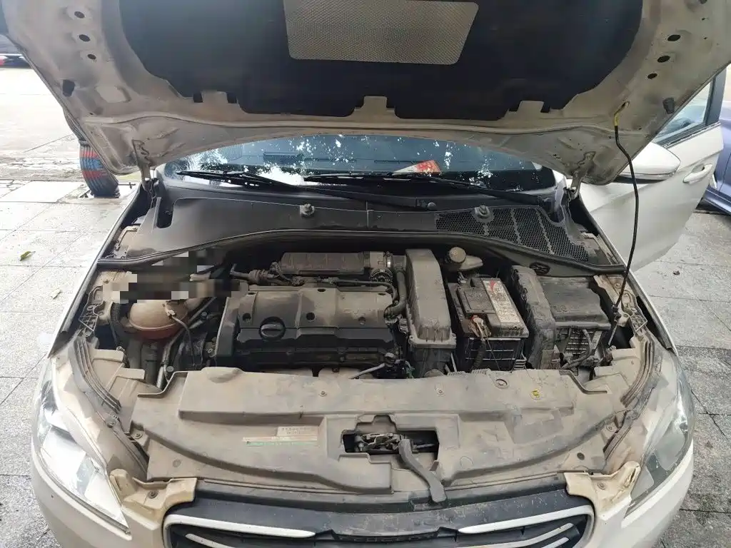 Peugeot 301 2015 2014 1.6L Automatic Comfort Edition