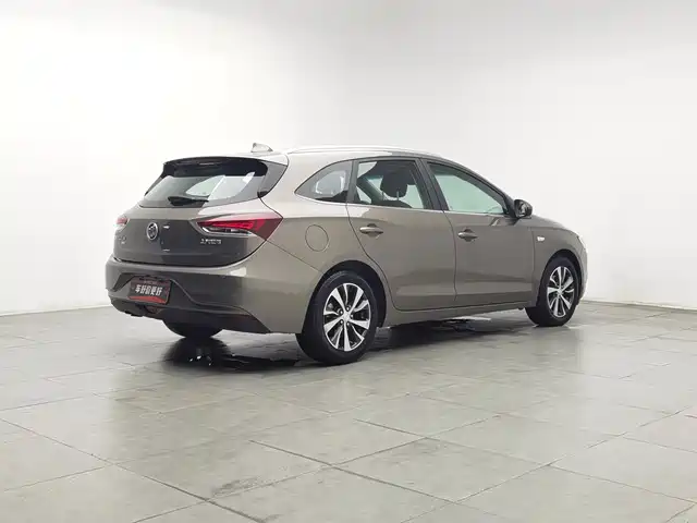 Buick Excelle GT 2019 18T Auto Connected Elite China VI — фото 2