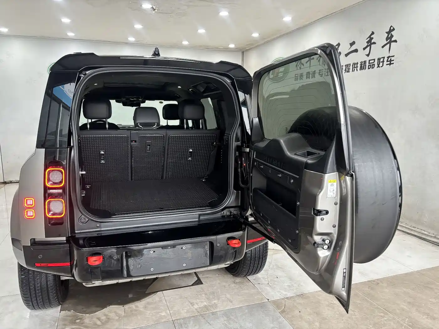 Land Rover Defender 2025 2025 110 3.0T P400 X