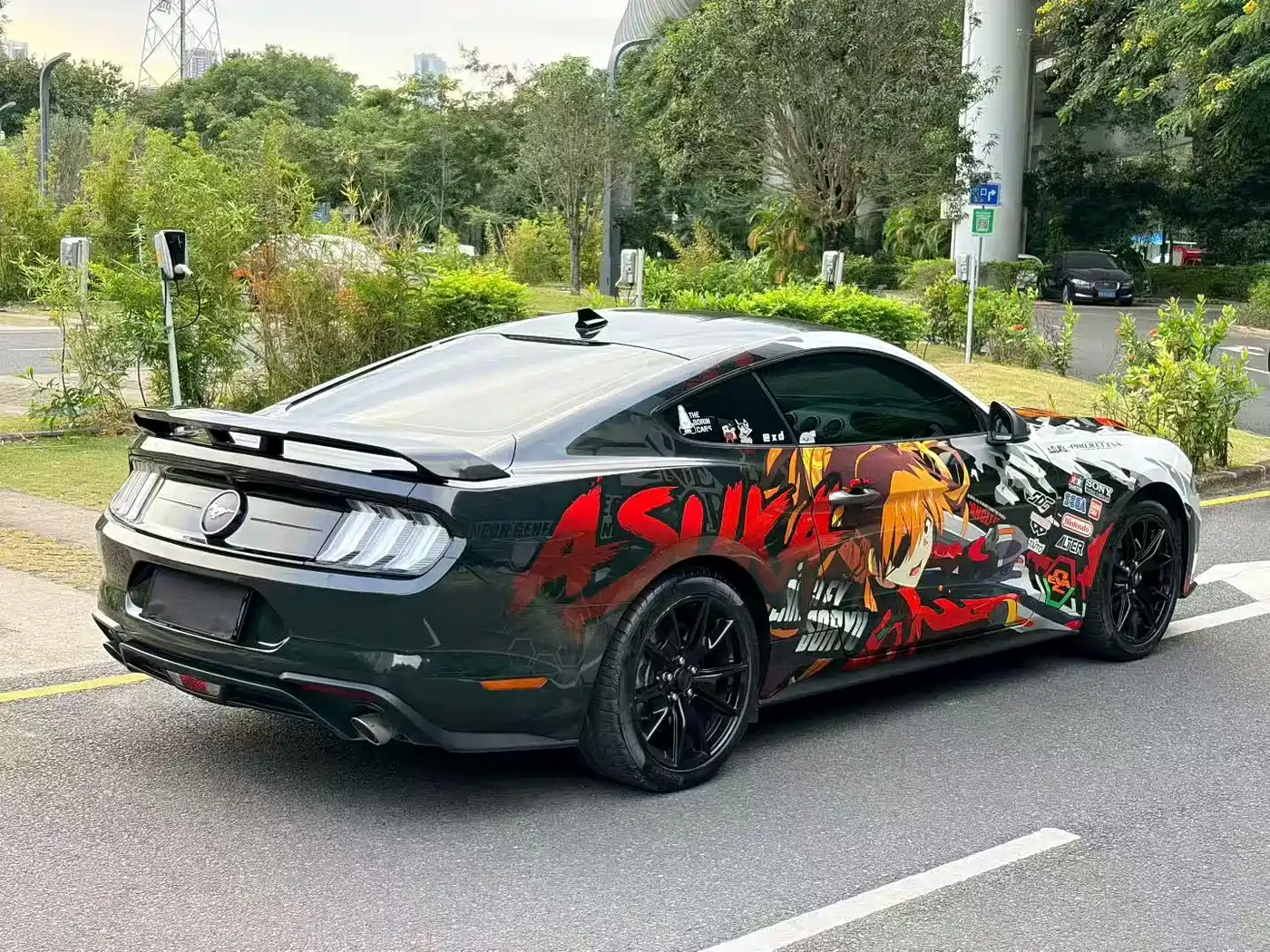 FORD MUSTANG
