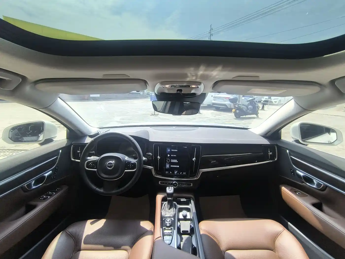 Фото 8 - Volvo S90