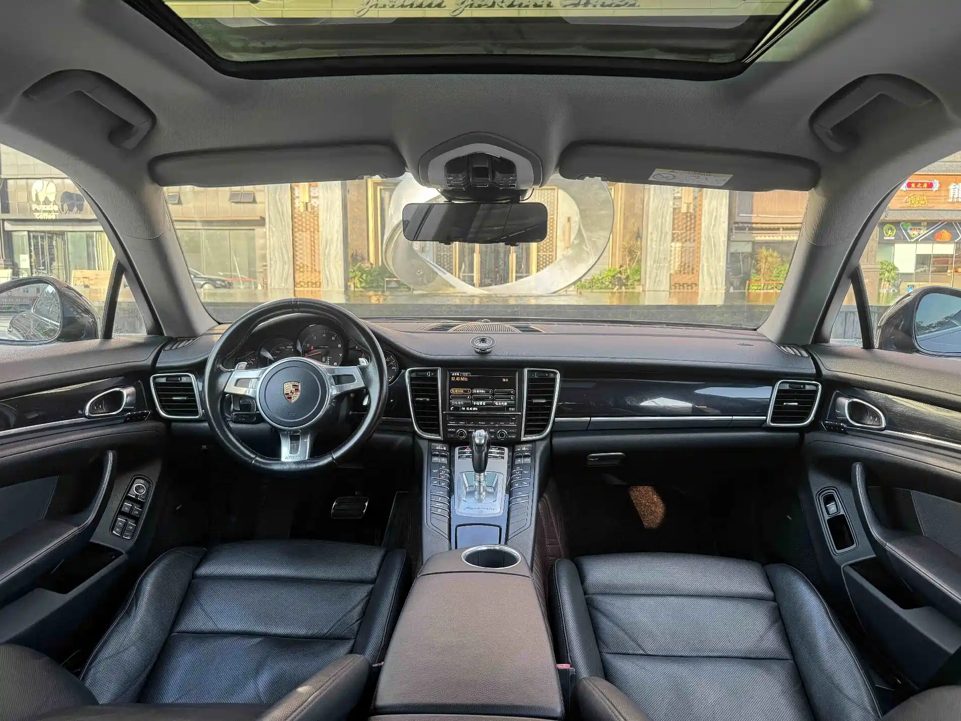 Фото 20 - Porsche Panamera