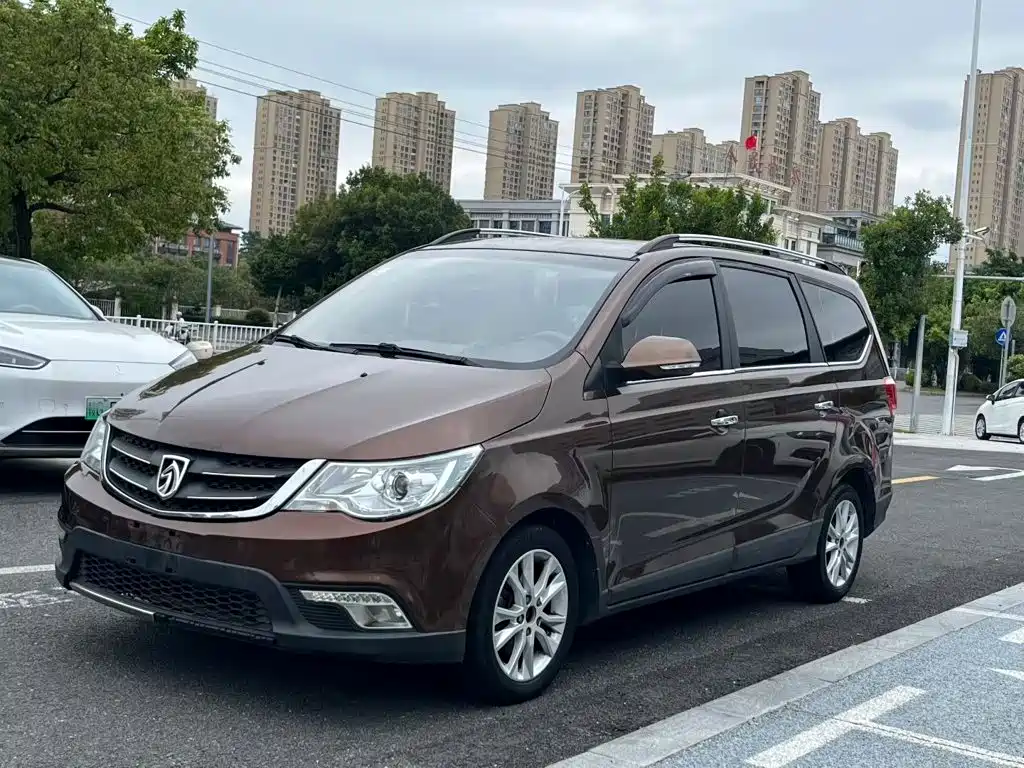 Фото 1 - Baojun 730
