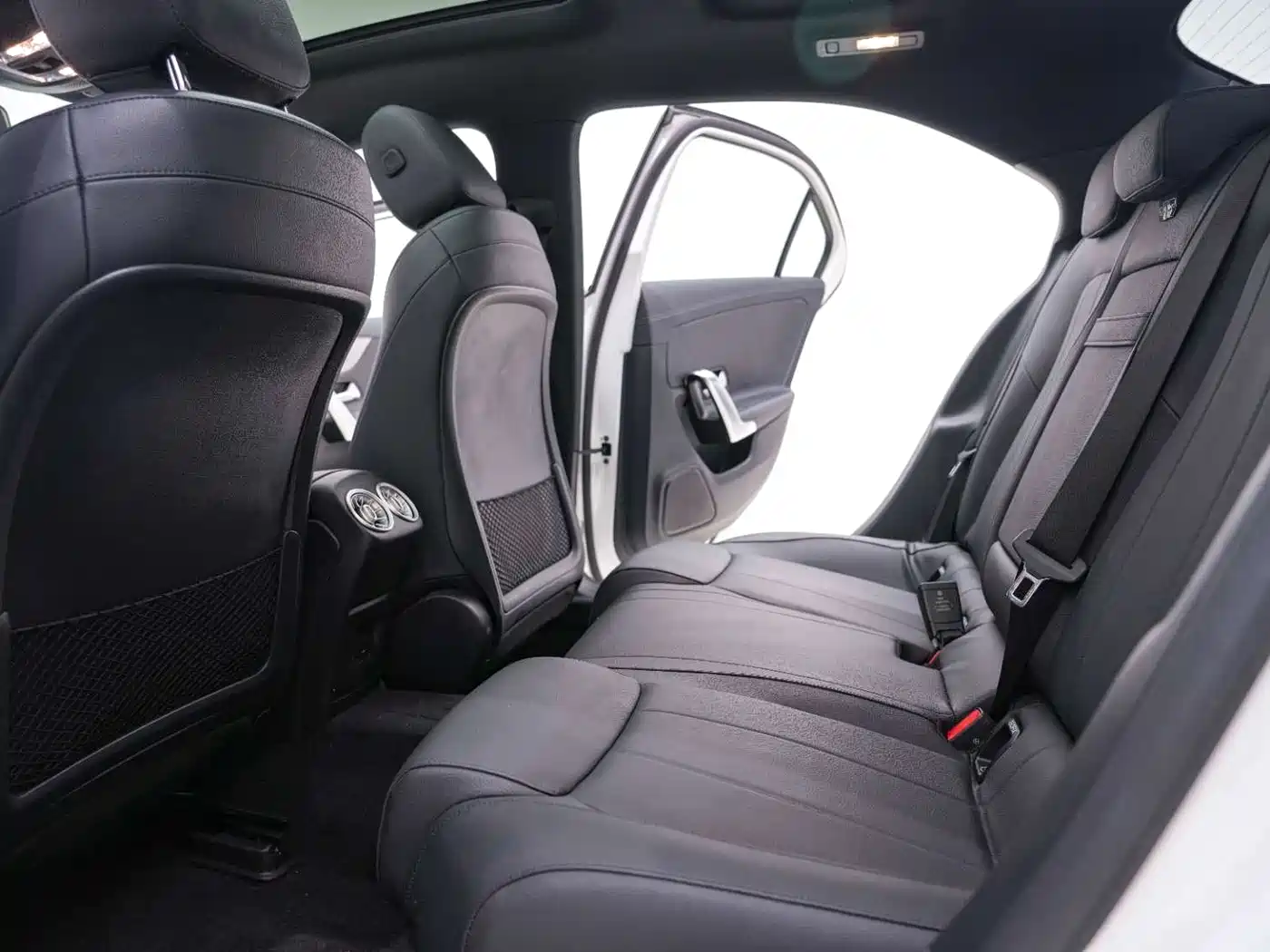 Mercedes-Benz A-Class 2022 A 180 L Sport Sedan фото 23