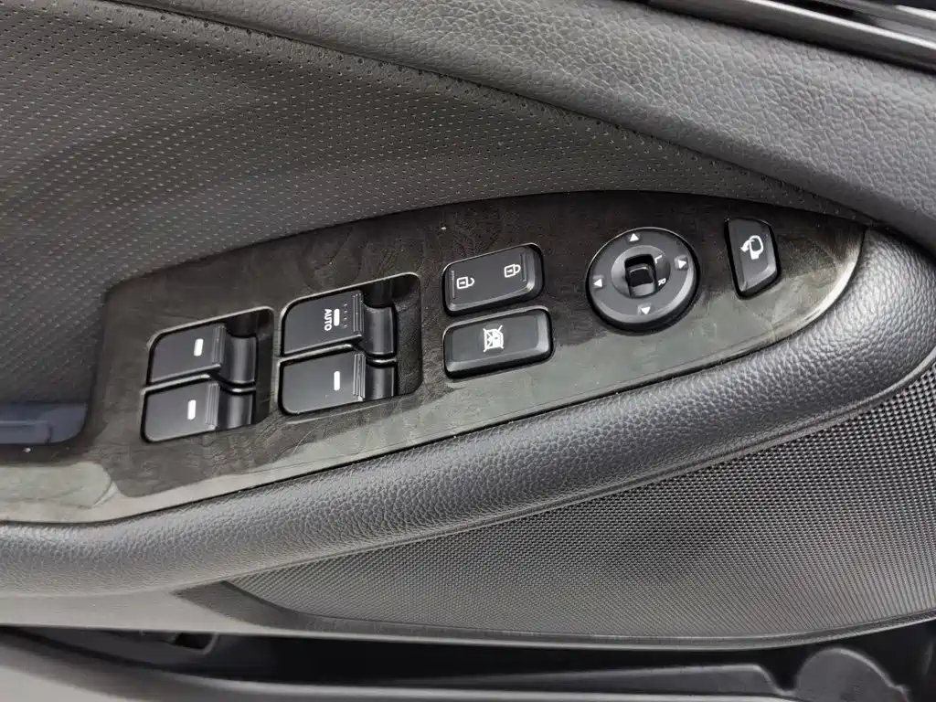 Kia K5 2013 2012 2.0L Automatic DLX