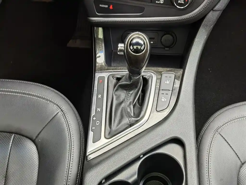 Kia K5 2013 2012 2.0L Automatic DLX