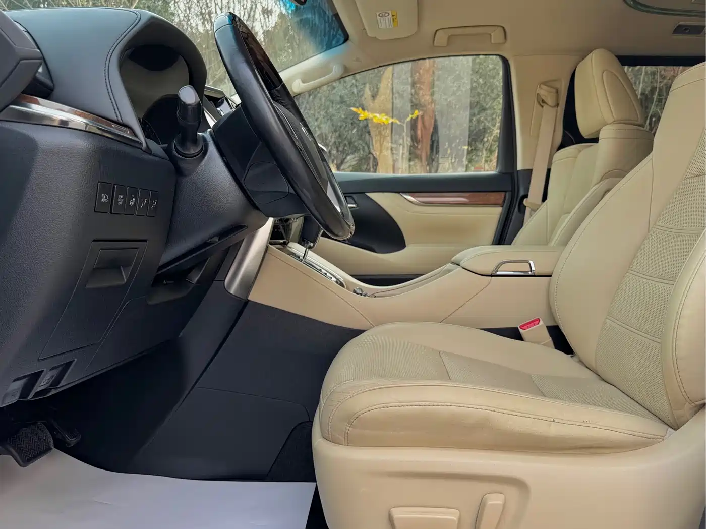 Toyota Alphard 2015 3.5L Premium Edition фото 9