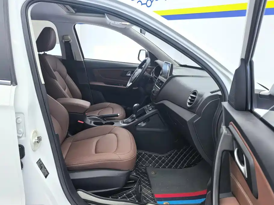 Besturn X40 2018 2018 Internet Celebrity Edition 1.6L Automatic Smart Connect