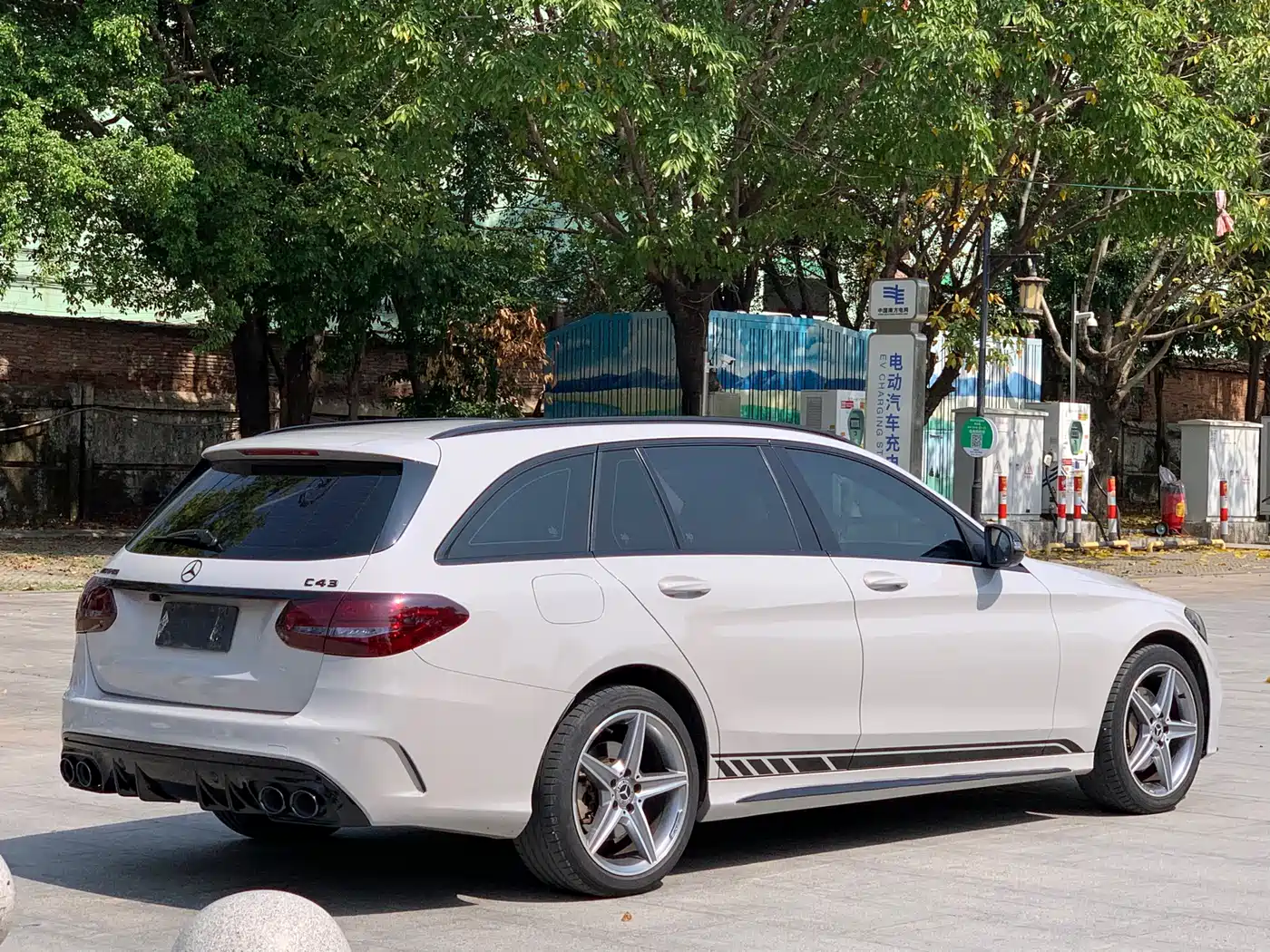 Mercedes-Benz C-Class (Import) 2018 C 200 Estate фото 16