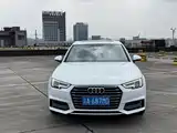 Photo 2 - Audi A4L
