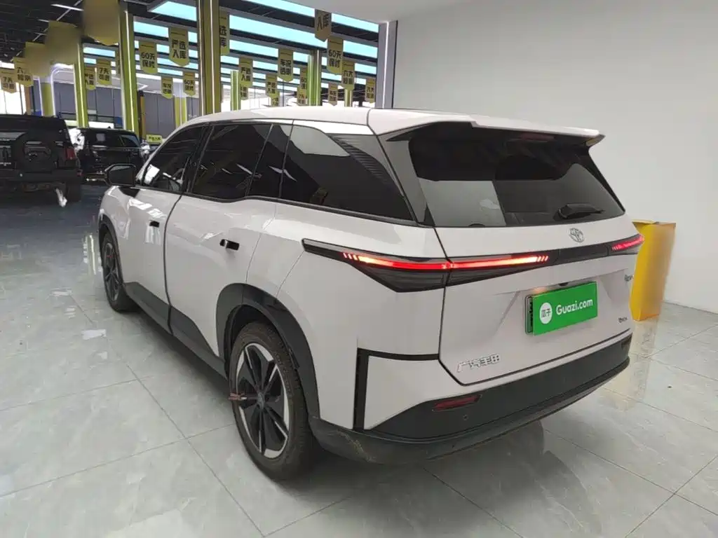 Фото 5 - Toyota BoZhi 3X