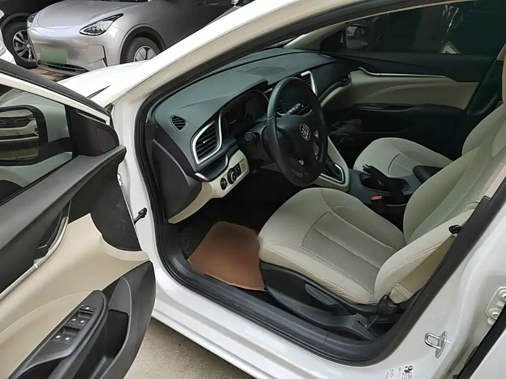 Фото 15 - Buick Excelle