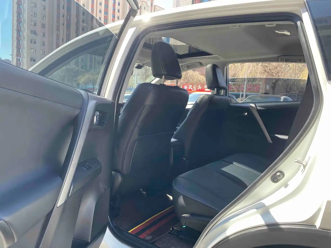 Toyota RAV4 Rongfang 2019 2.0L CVT 2WD Zhishang Edition China VI фото 9
