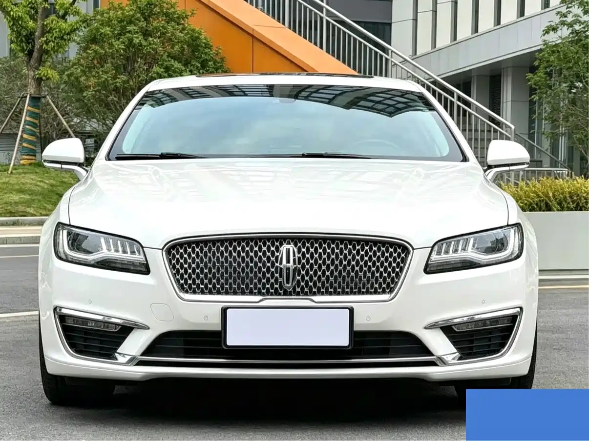 Photo 2 - Lincoln MKZ