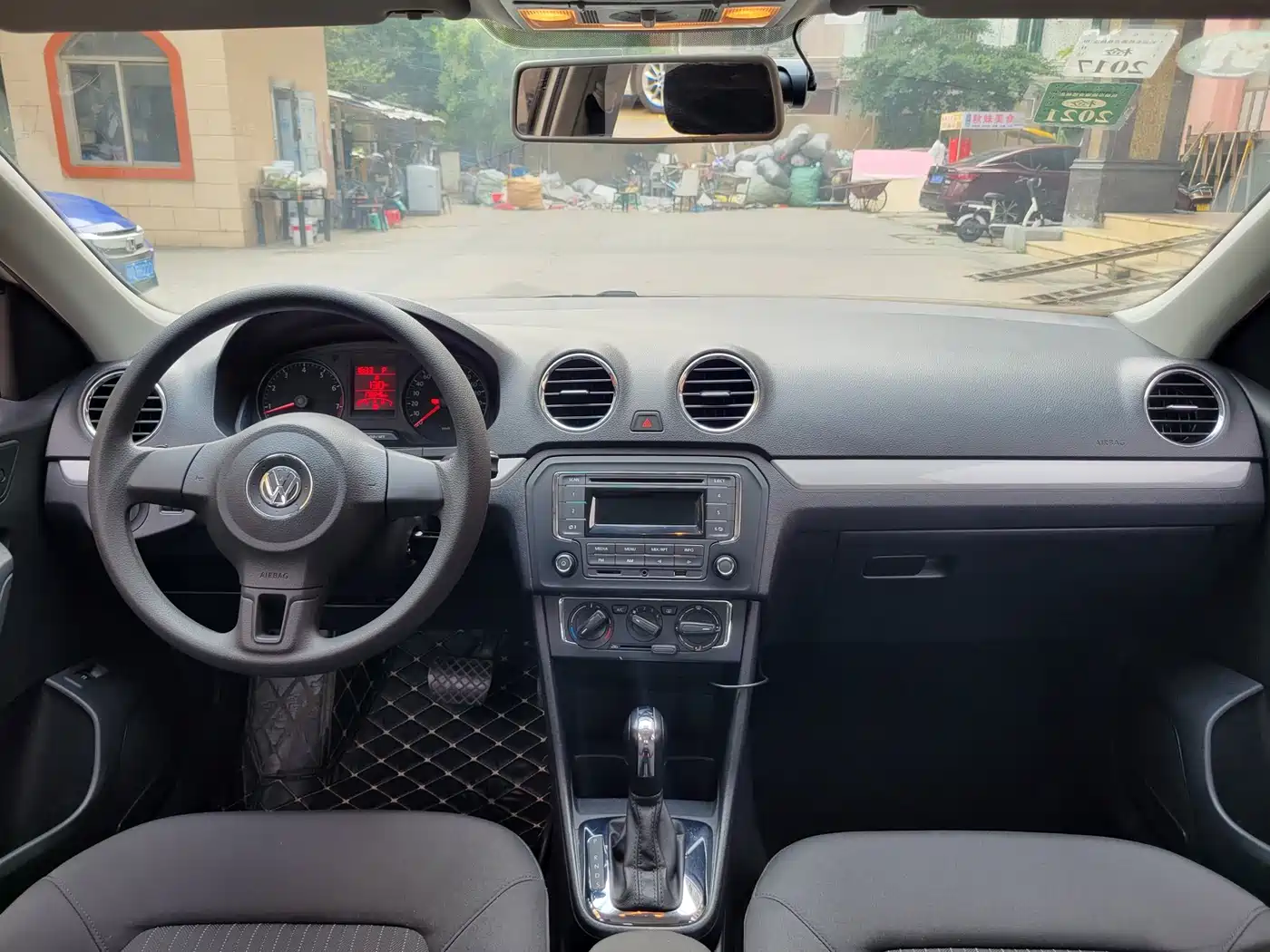 Фото 7 - Volkswagen Jetta