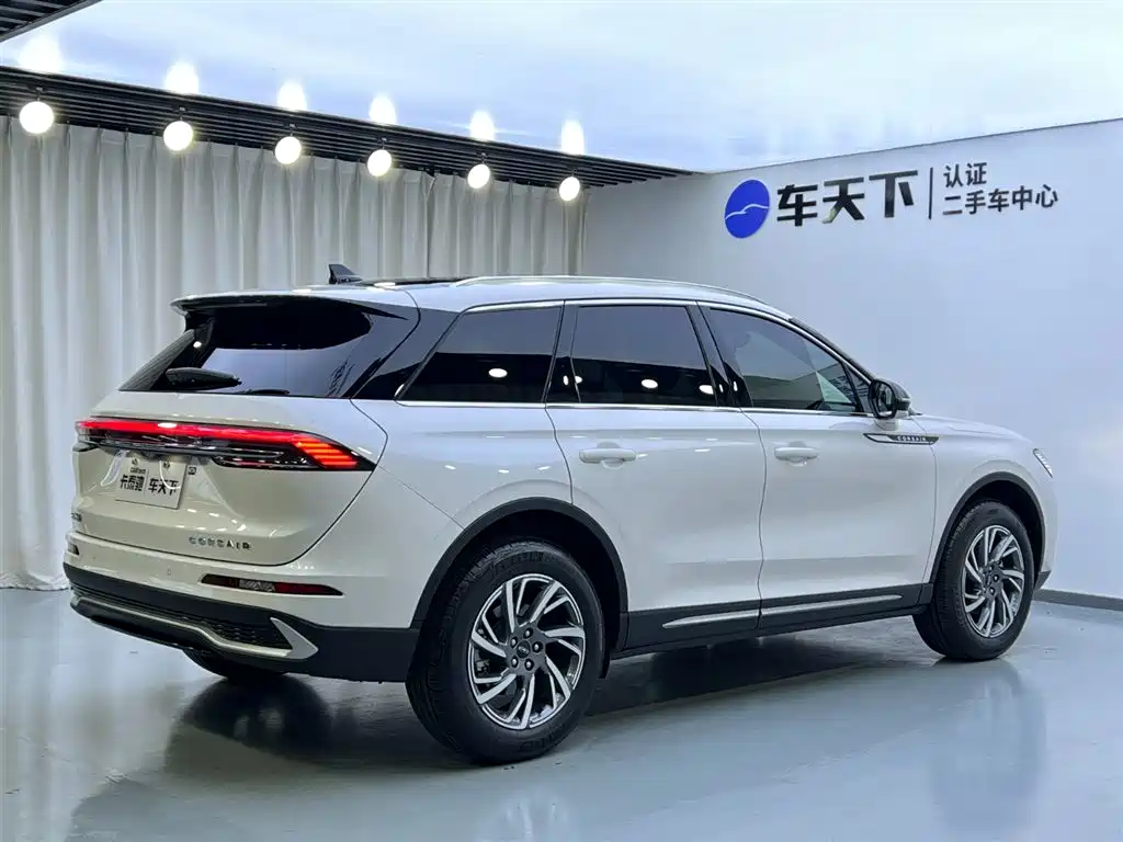 LINCOLN ADVENTURER