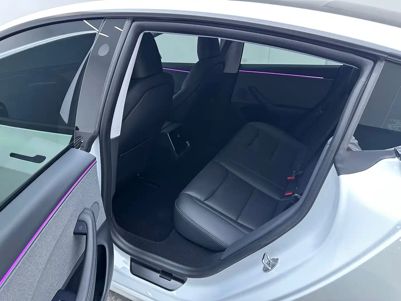 Tesla Model 3 2026 2025 Model Year Facelift Rear-Wheel Drive