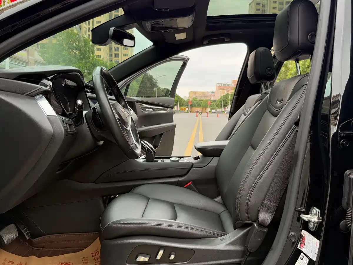 Cadillac XT5 2021 2.0T 2WD Luxury Edition фото 23