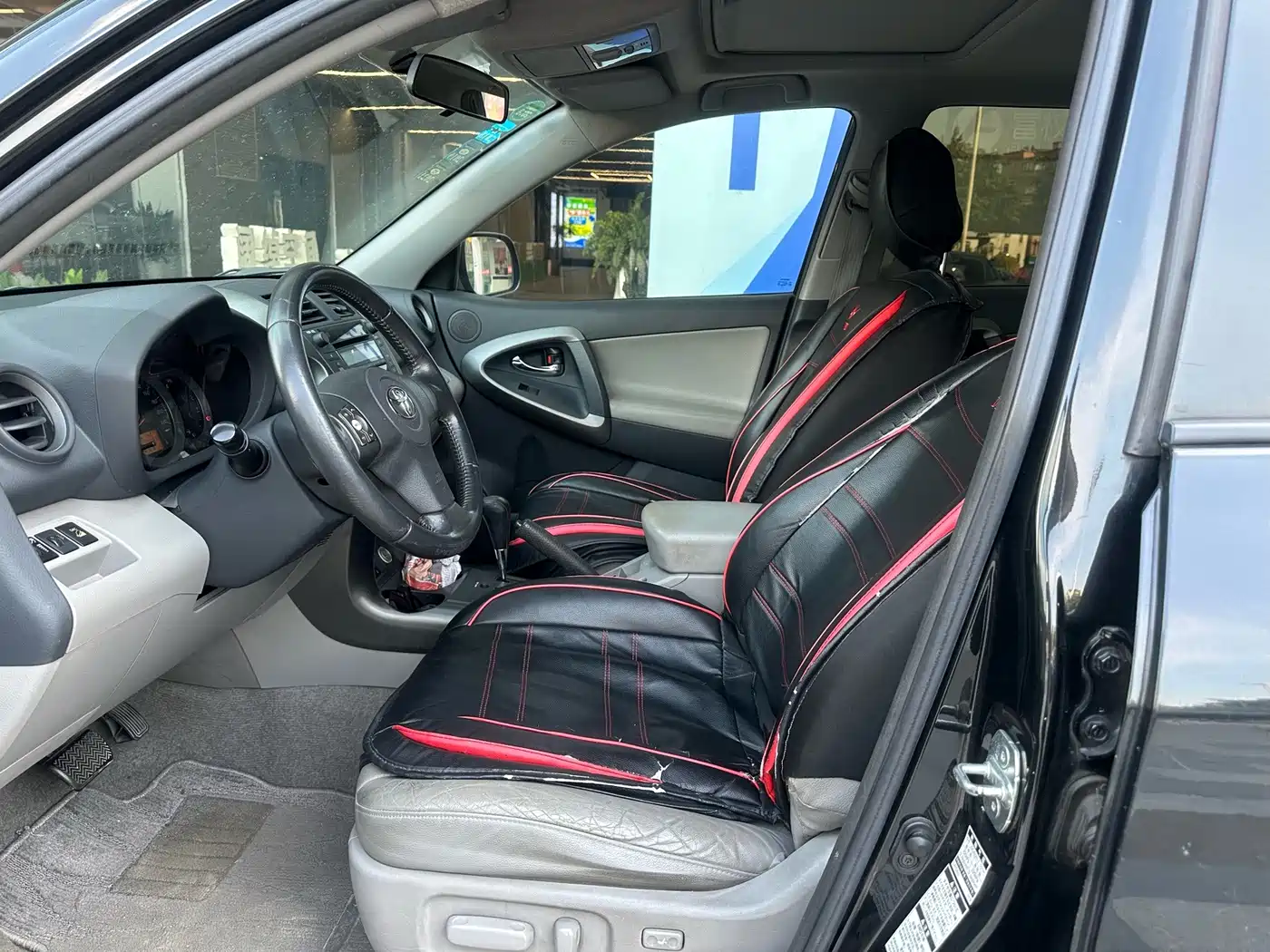 Фото 6 - Toyota RAV4 Rongfang