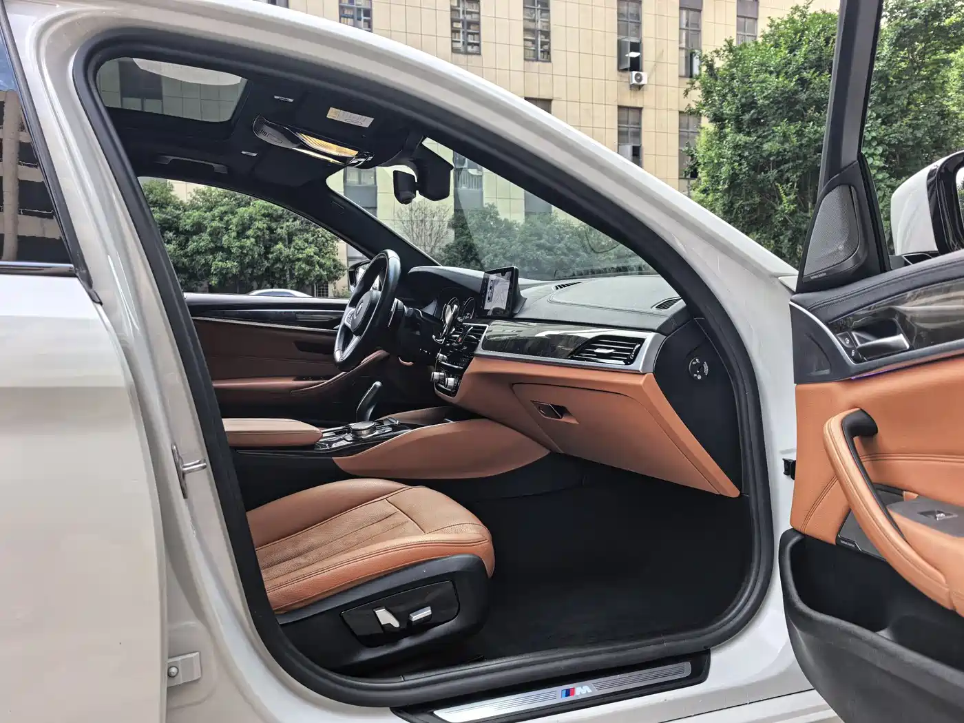 BMW 5 Series 2018 530Li Premium M Sport Package фото 20
