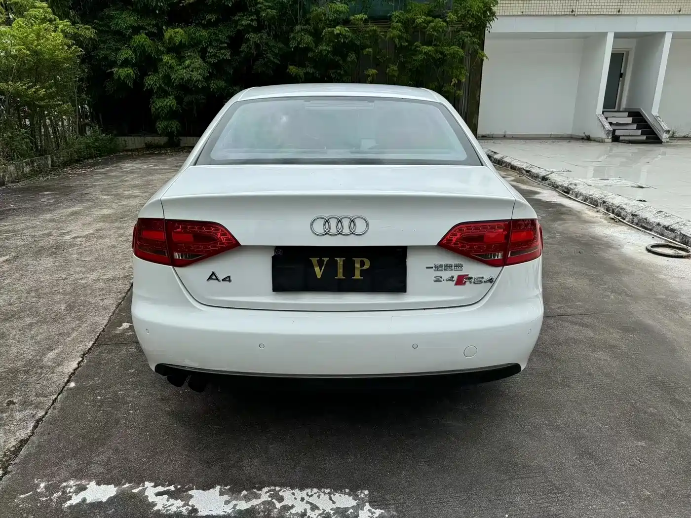 Audi A4L 2011 2012 2.0 TFSI Auto Standard