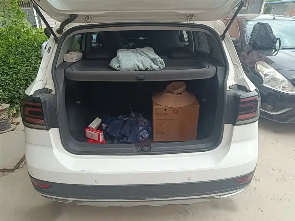 Volkswagen T-Cross 2019 1.5L Automatic Comfort Edition фото 19