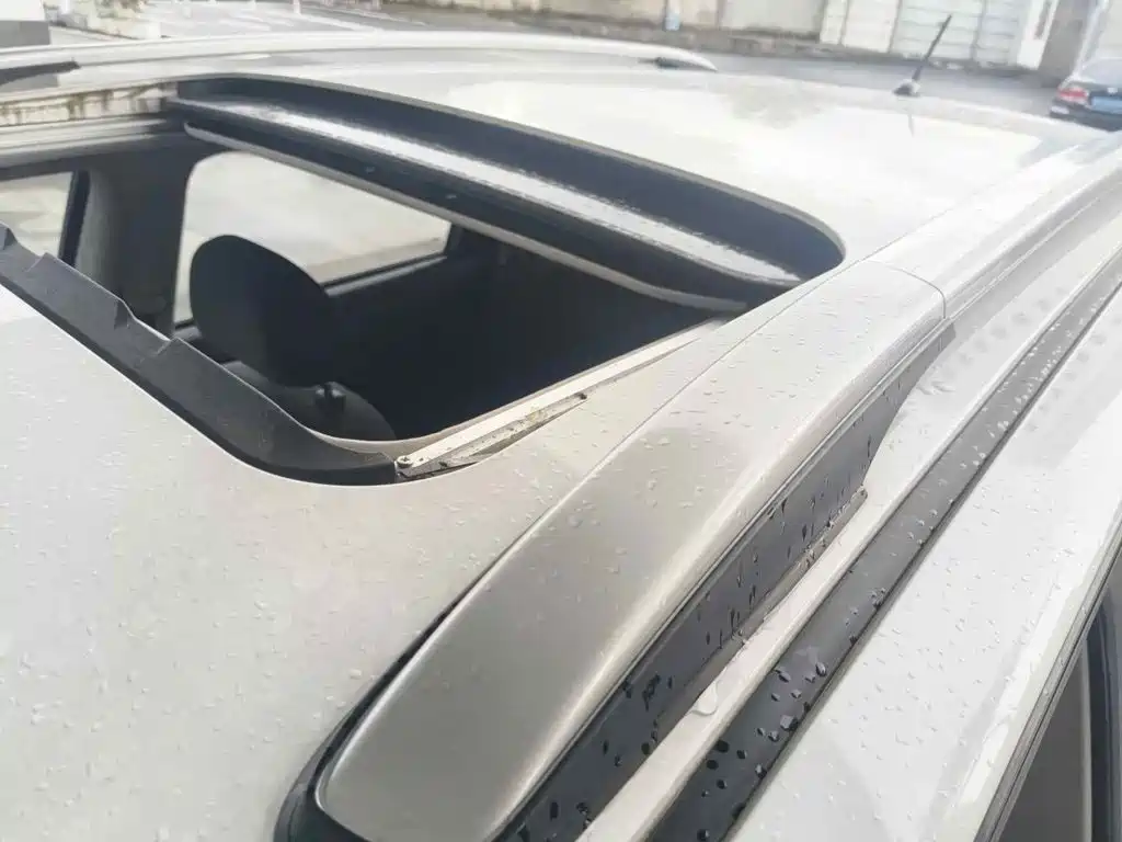 Venucia T70 2015 2015 2.0L CVT RuiQu Edition