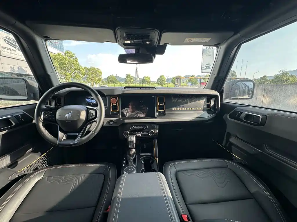 Ford Bronco 2025 2024 2.3T Badlands