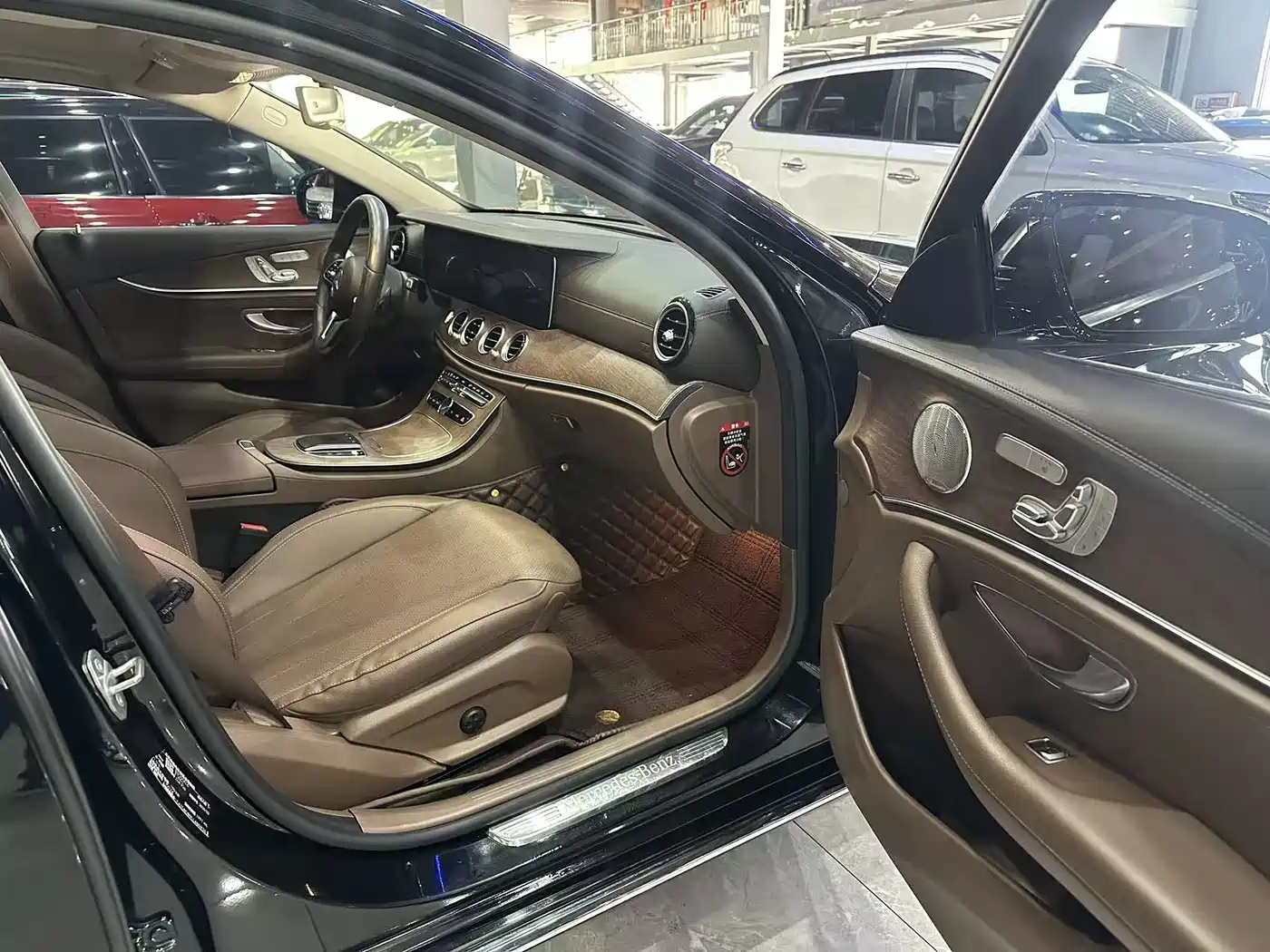 Mercedes-Benz E-Class 2020 E 300 L Fashion фото 10
