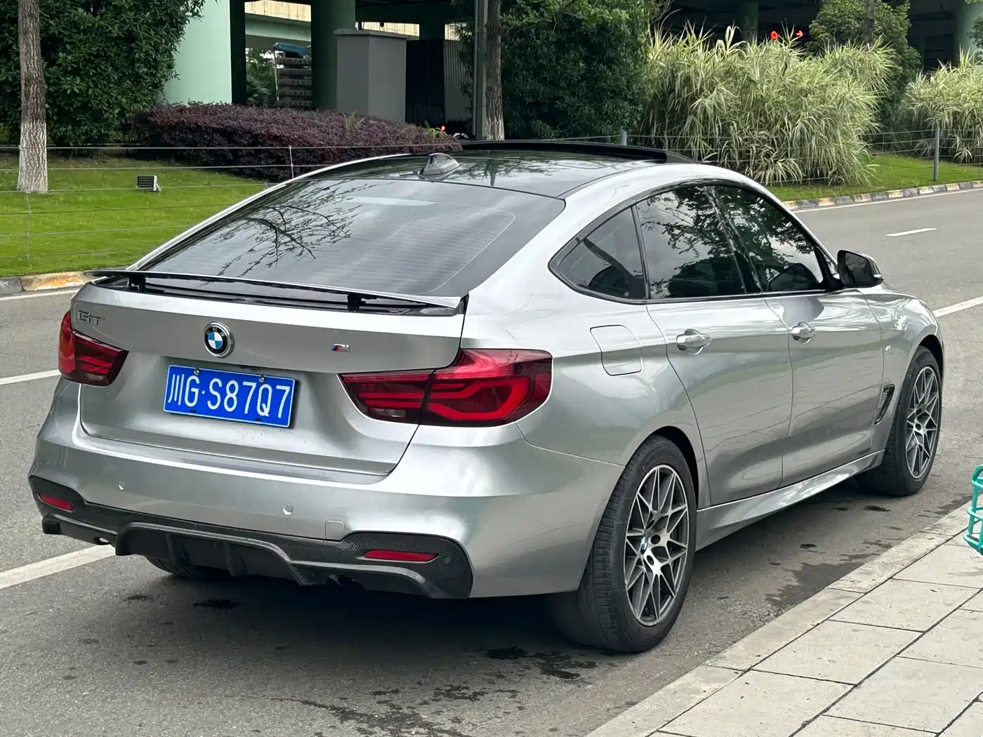 BMW 3 Series GT 2020 320i M Sport Package фото 4