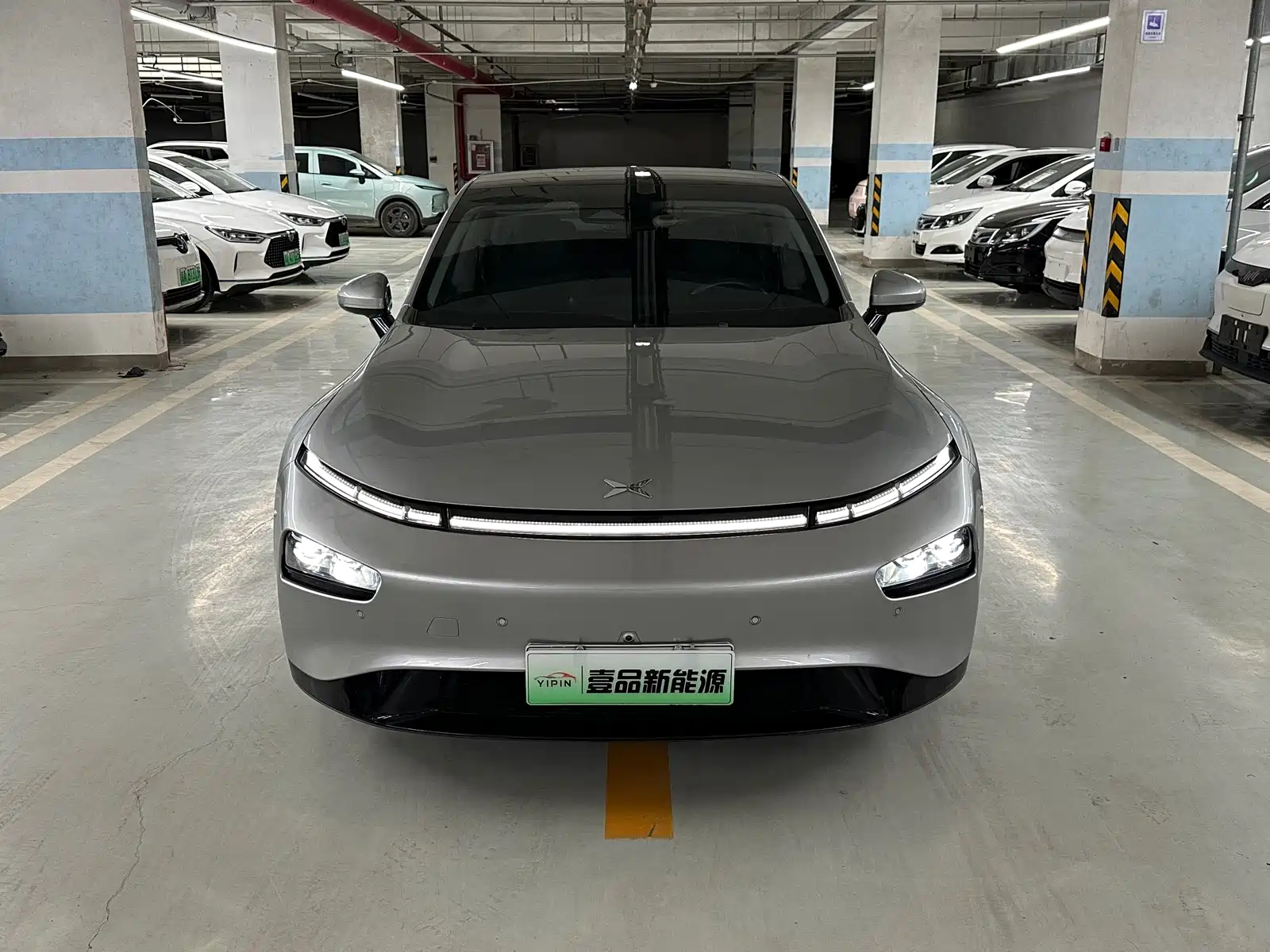 Фото 2 - XPeng P7