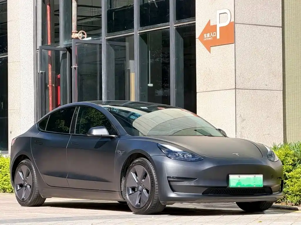 Tesla Model 3 2022