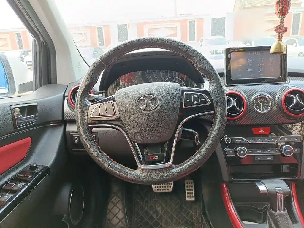 BAIC Senova X25 2017 2015 1.5L Automatic Luxury