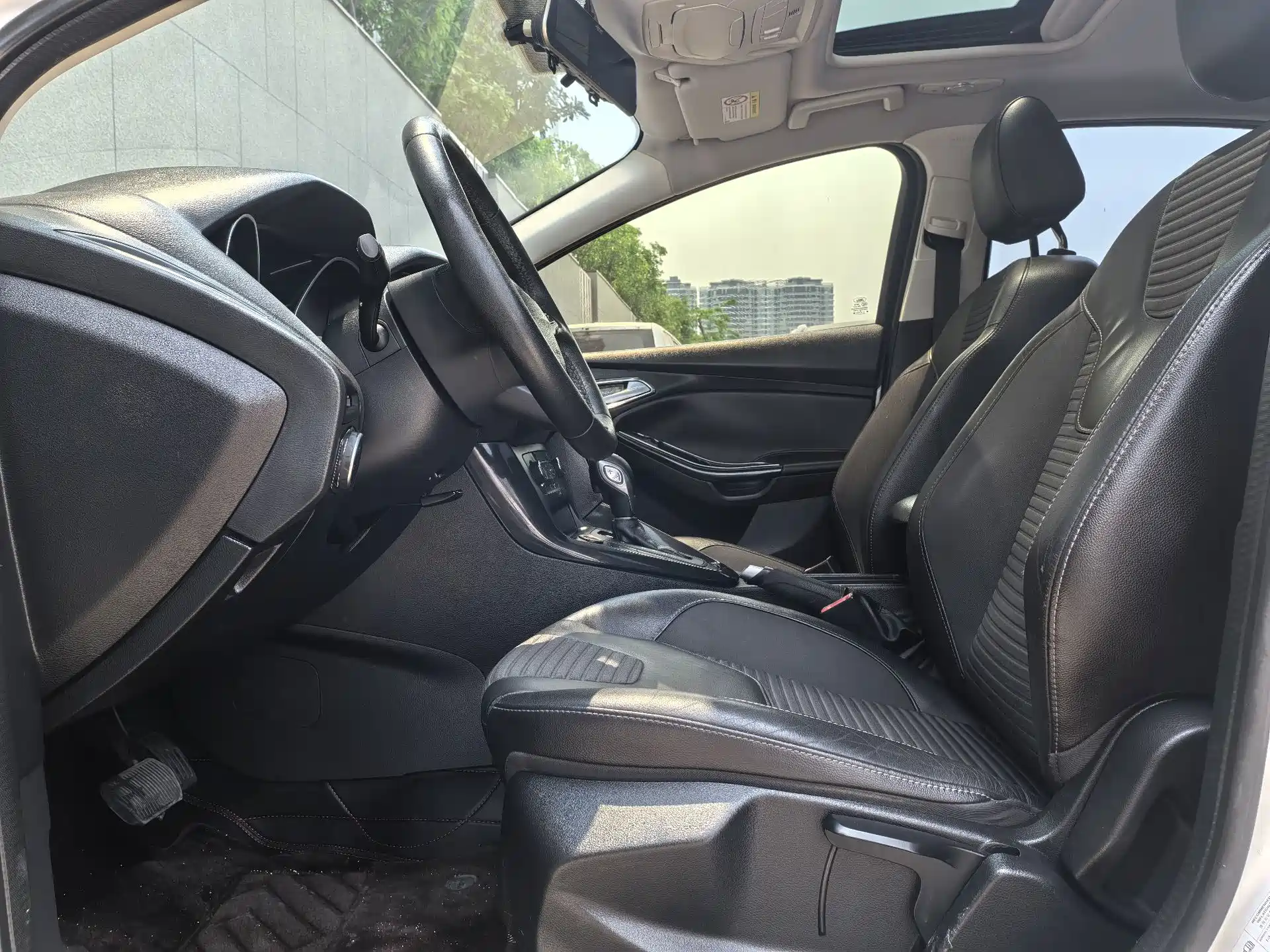 Фото 4 - Ford Focus